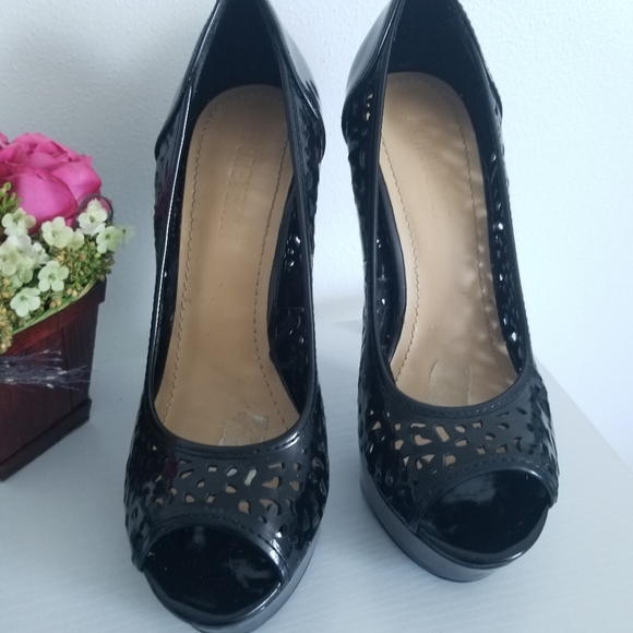 Black Lace Shiny Basic Platform Open Toe Heels - Picture 4 of 15